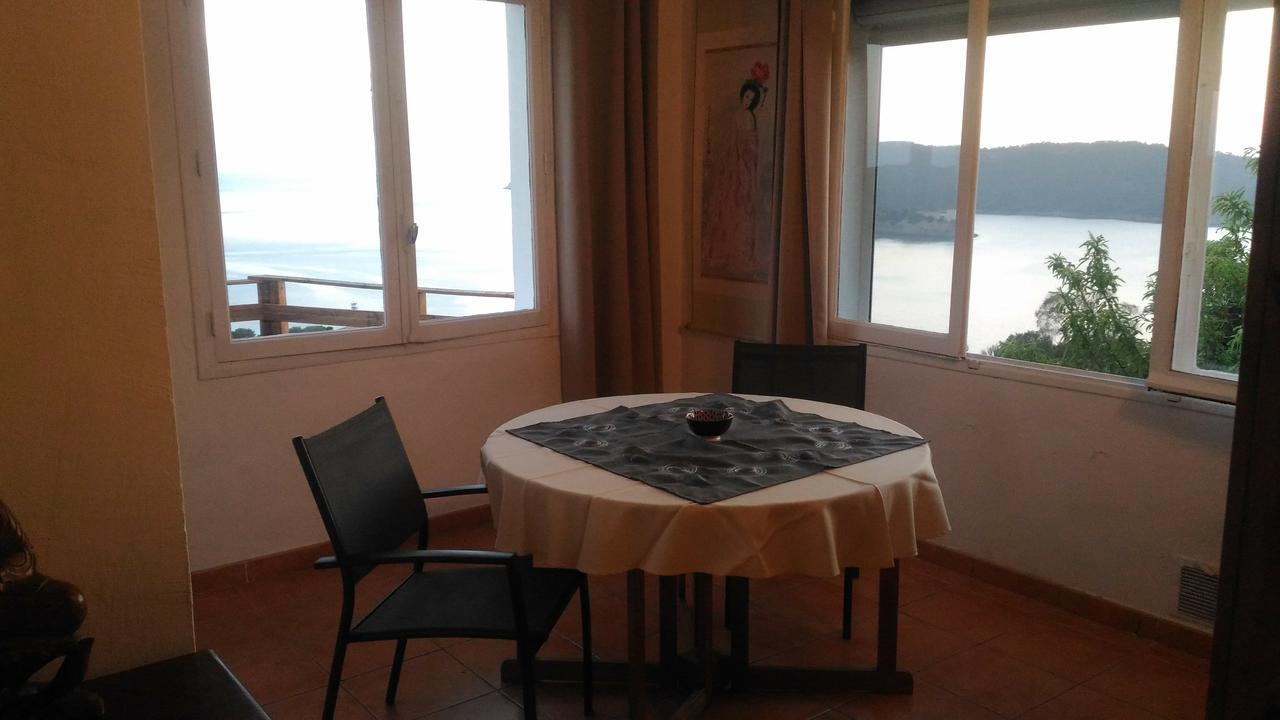 La Coccinelle Aparthotel Île du Levant Екстериор снимка