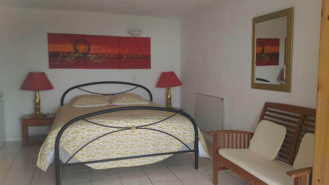 La Coccinelle Aparthotel Île du Levant Екстериор снимка